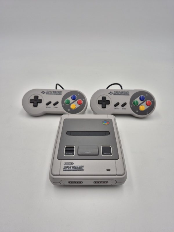SNES mini met twee controllers - Afbeelding 2